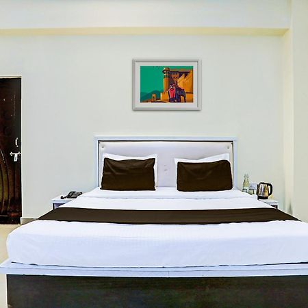 Super Hotel O Hyderabad Gate Iit Bhu Kakarmatha Zewnętrze zdjęcie