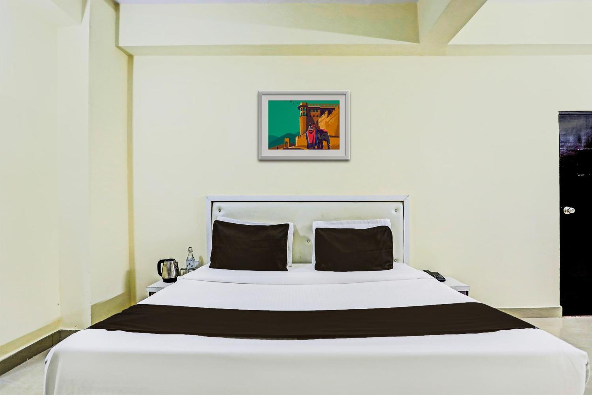 Super Hotel O Hyderabad Gate Iit Bhu Kakarmatha Zewnętrze zdjęcie