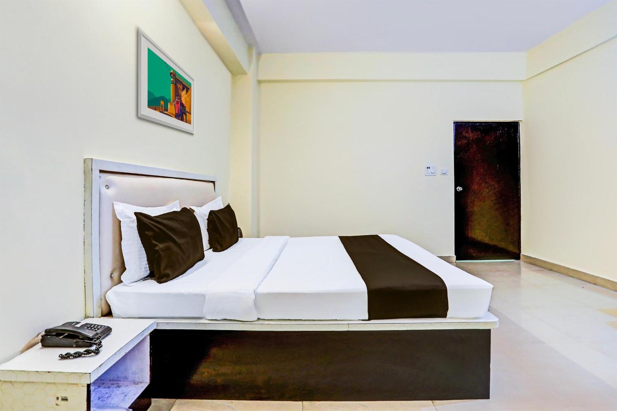 Super Hotel O Hyderabad Gate Iit Bhu Kakarmatha Zewnętrze zdjęcie